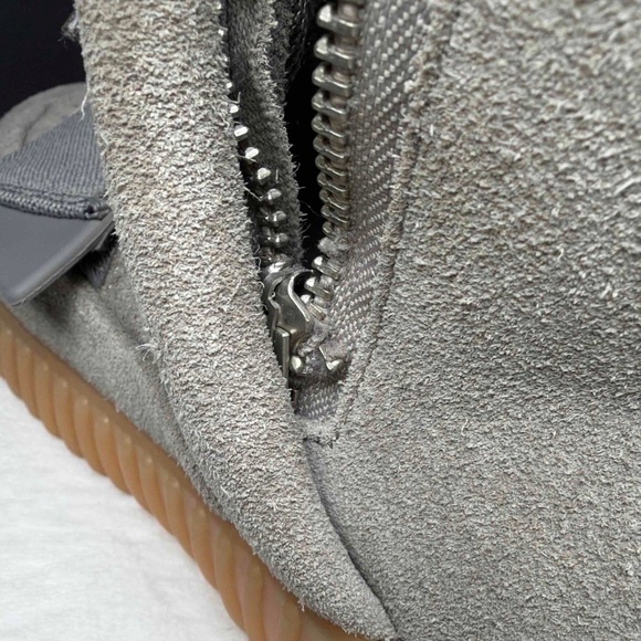 adidas Yeezy Boost 750 “Grey Gum” BB1840 | Men’s Size 10 - Picture 12 of 16